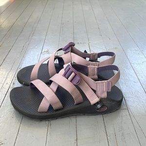 Women’s Size 8 Chaco Sandals - Lilac